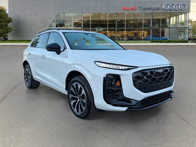 2026 Audi Q3 S line