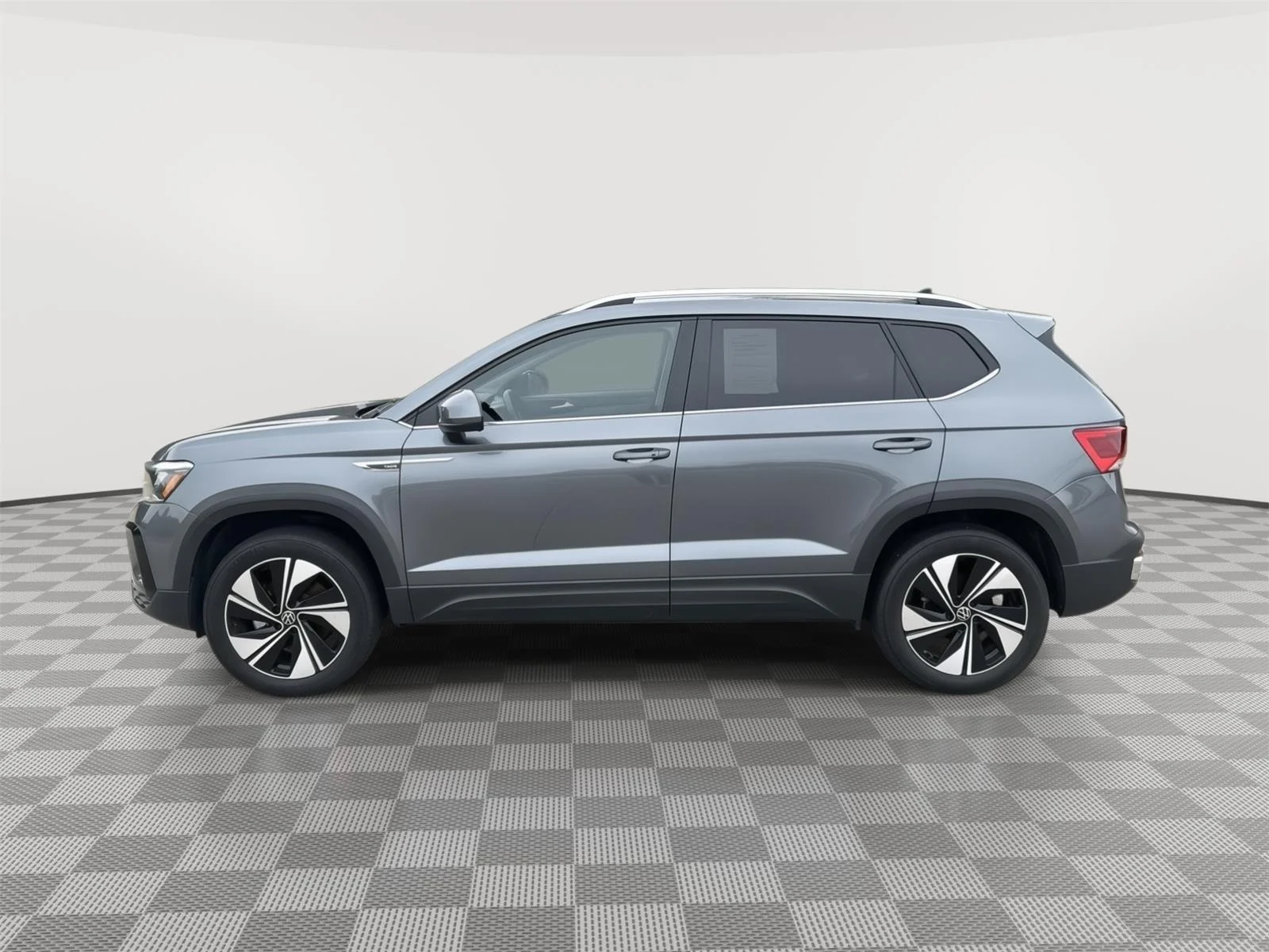Certified Used 2024 GRAY Volkswagen SE image 6