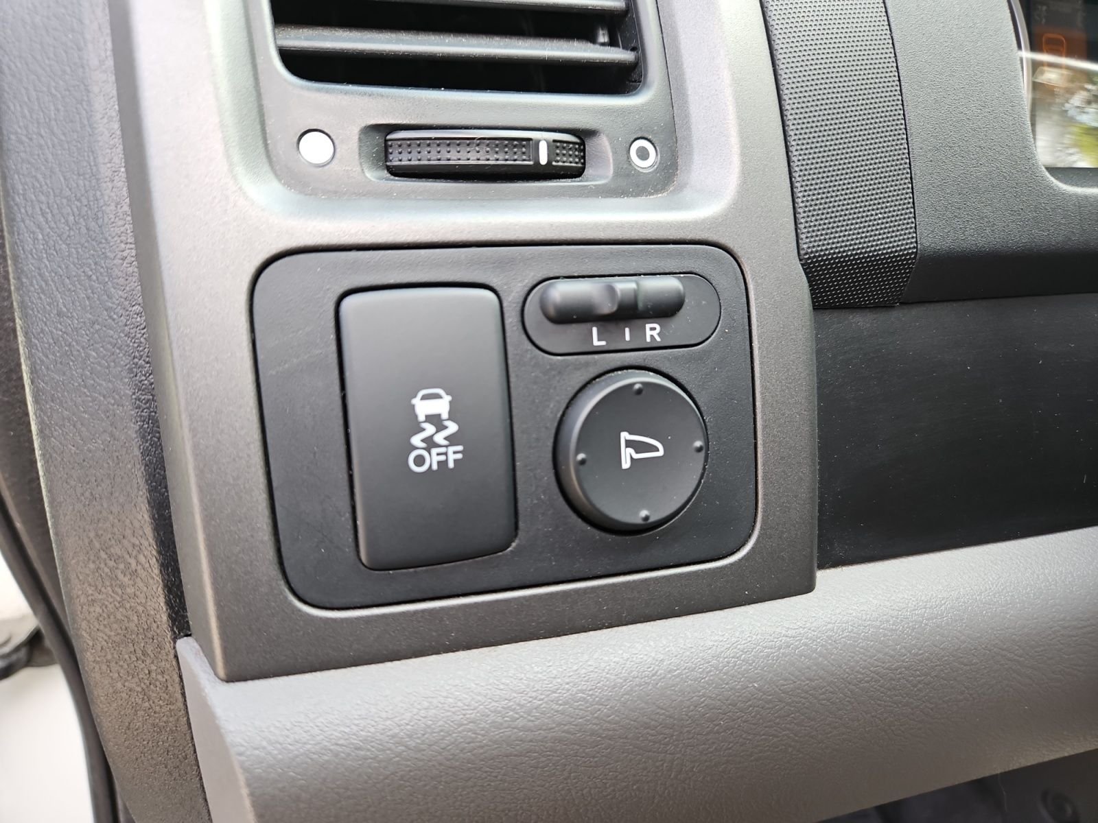 Used 2011  Honda EX-L image 23