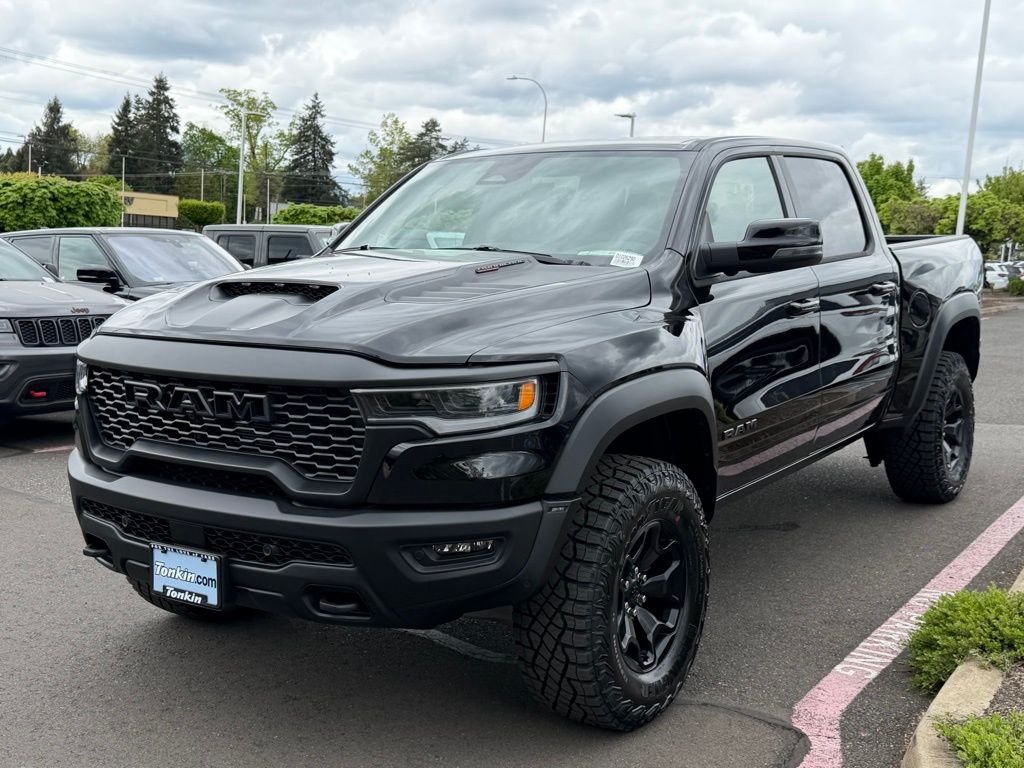 New 2026 Diamond Black Crystal Pearl-Coat Exterior Paint RAM RHO image 4