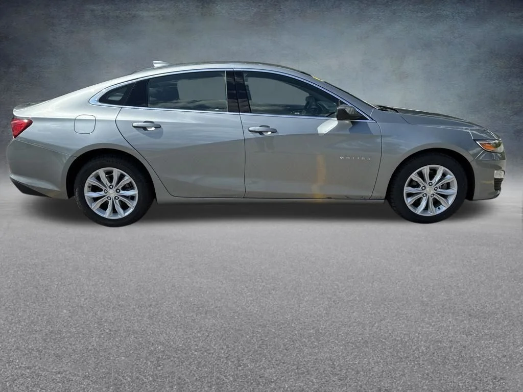 Used 2024 Gray Chevrolet LT image 7