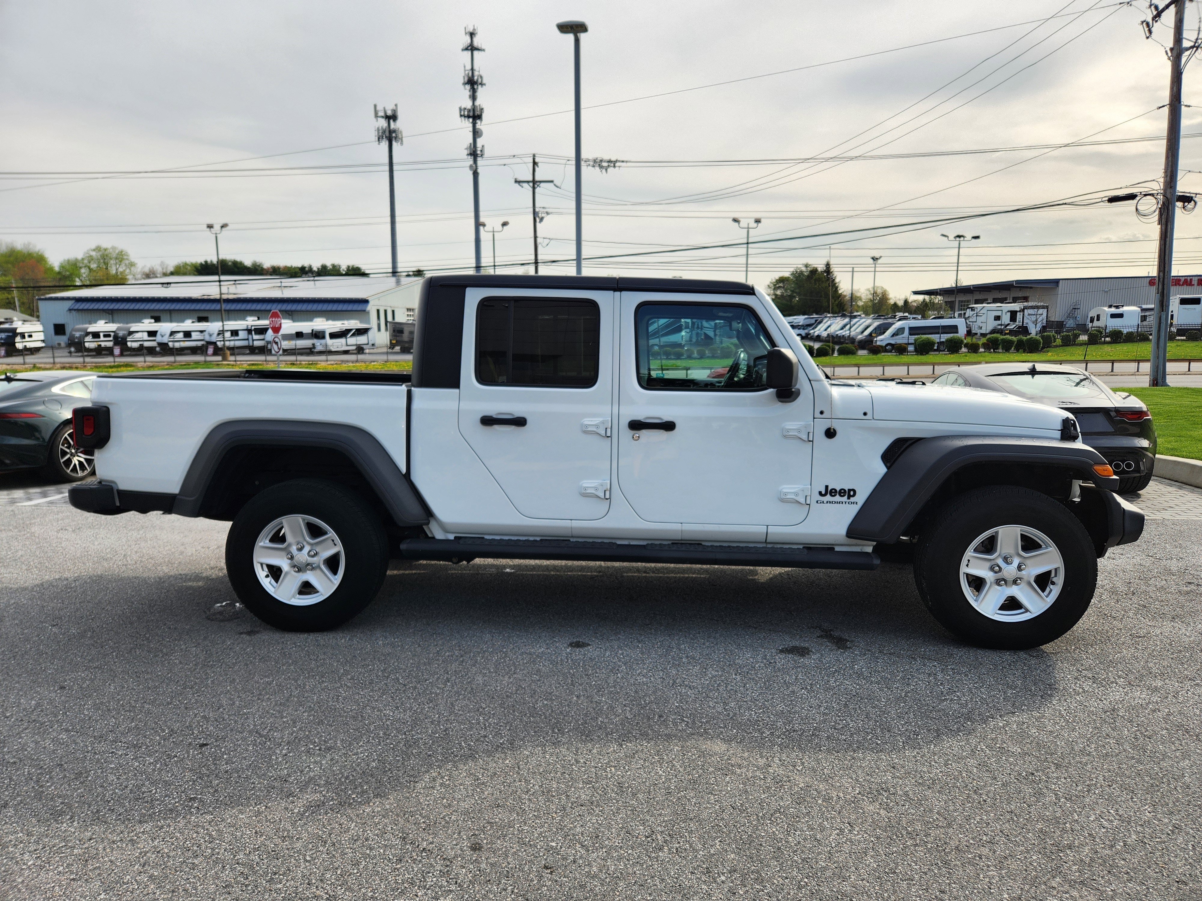 Used 2020 Bright White Clearcoat Jeep Sport image 6
