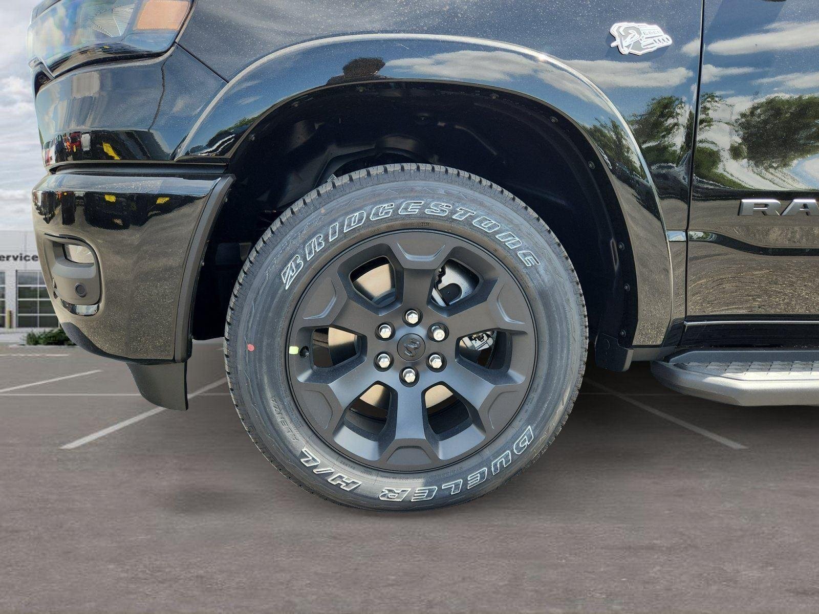 New 2026 Diamond Black Crystal Pearl-Coat Exterior Paint RAM Lone Star image 10