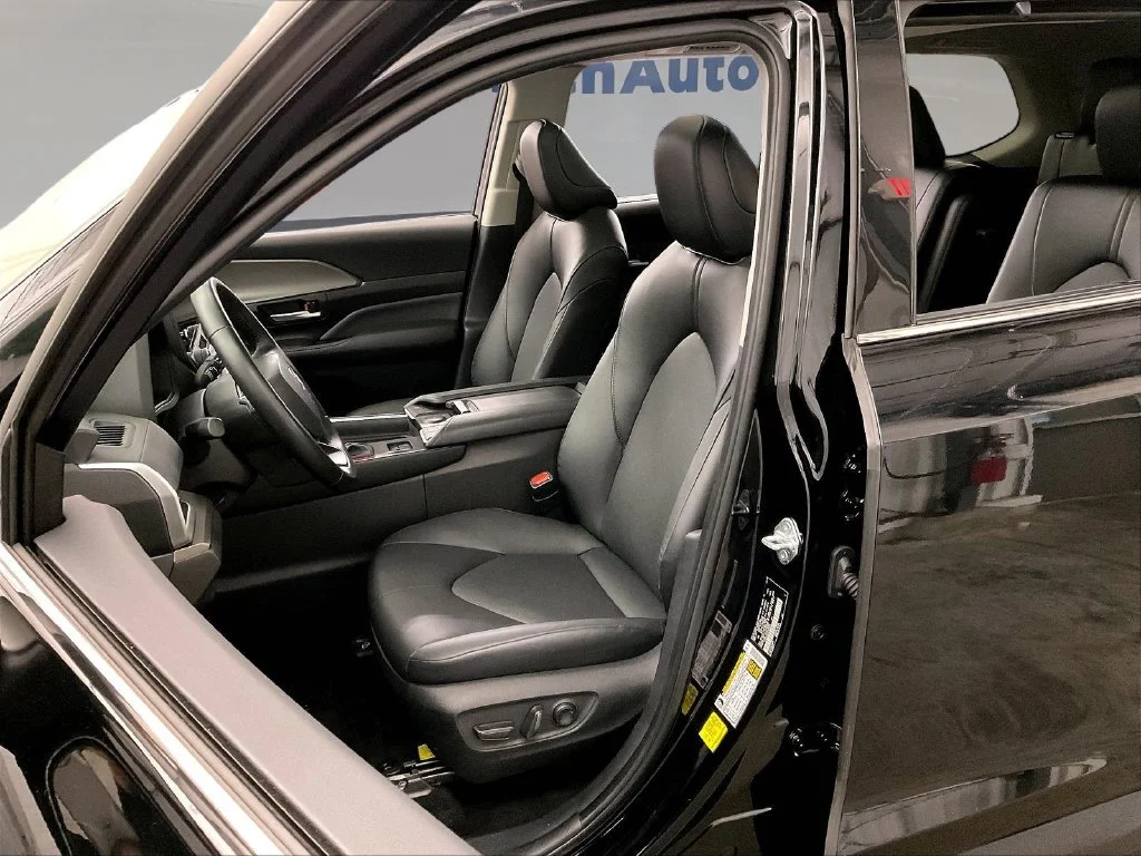 Certified Used 2025 Black Toyota XLE image 29