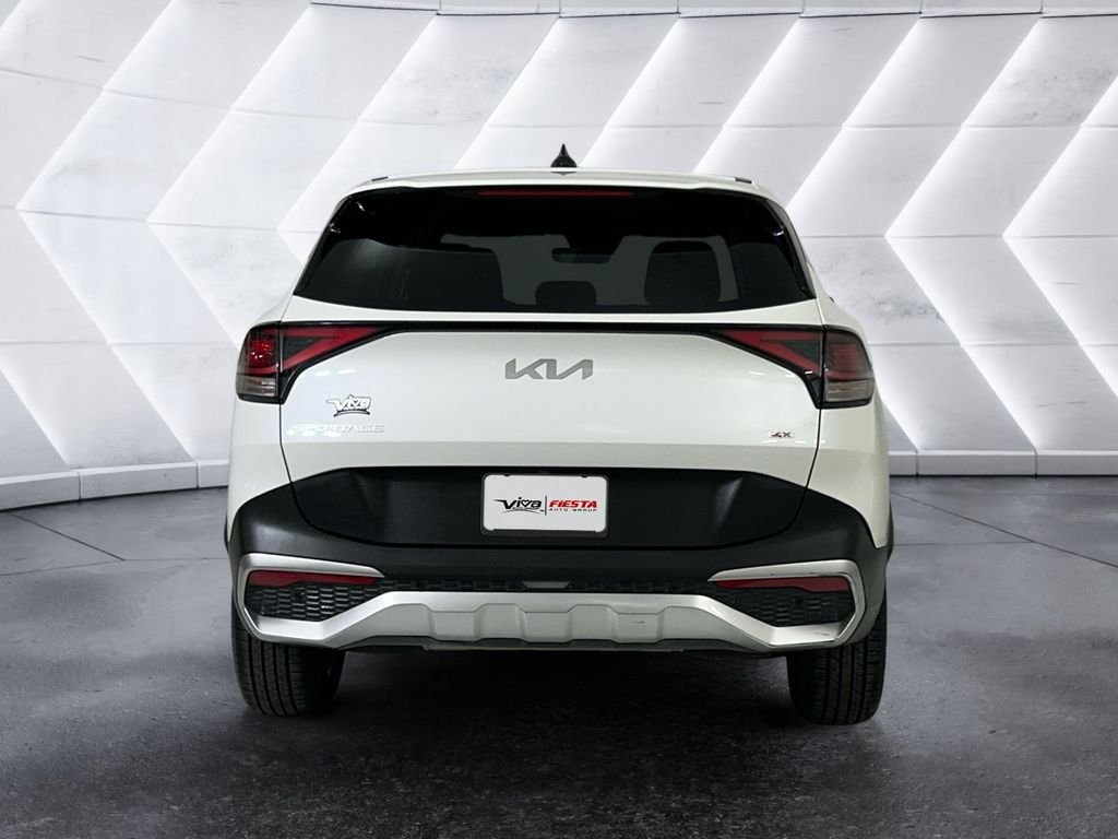 Used 2024 White Kia LX image 5