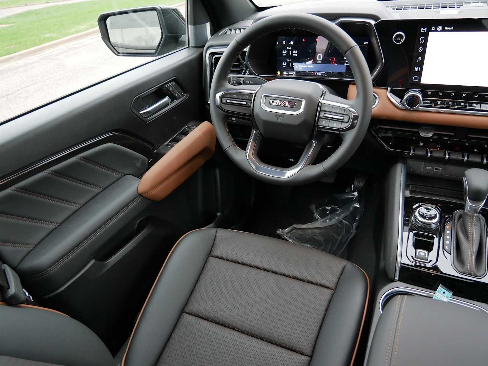 2026 GMC Canyon AT4 - Photo 13