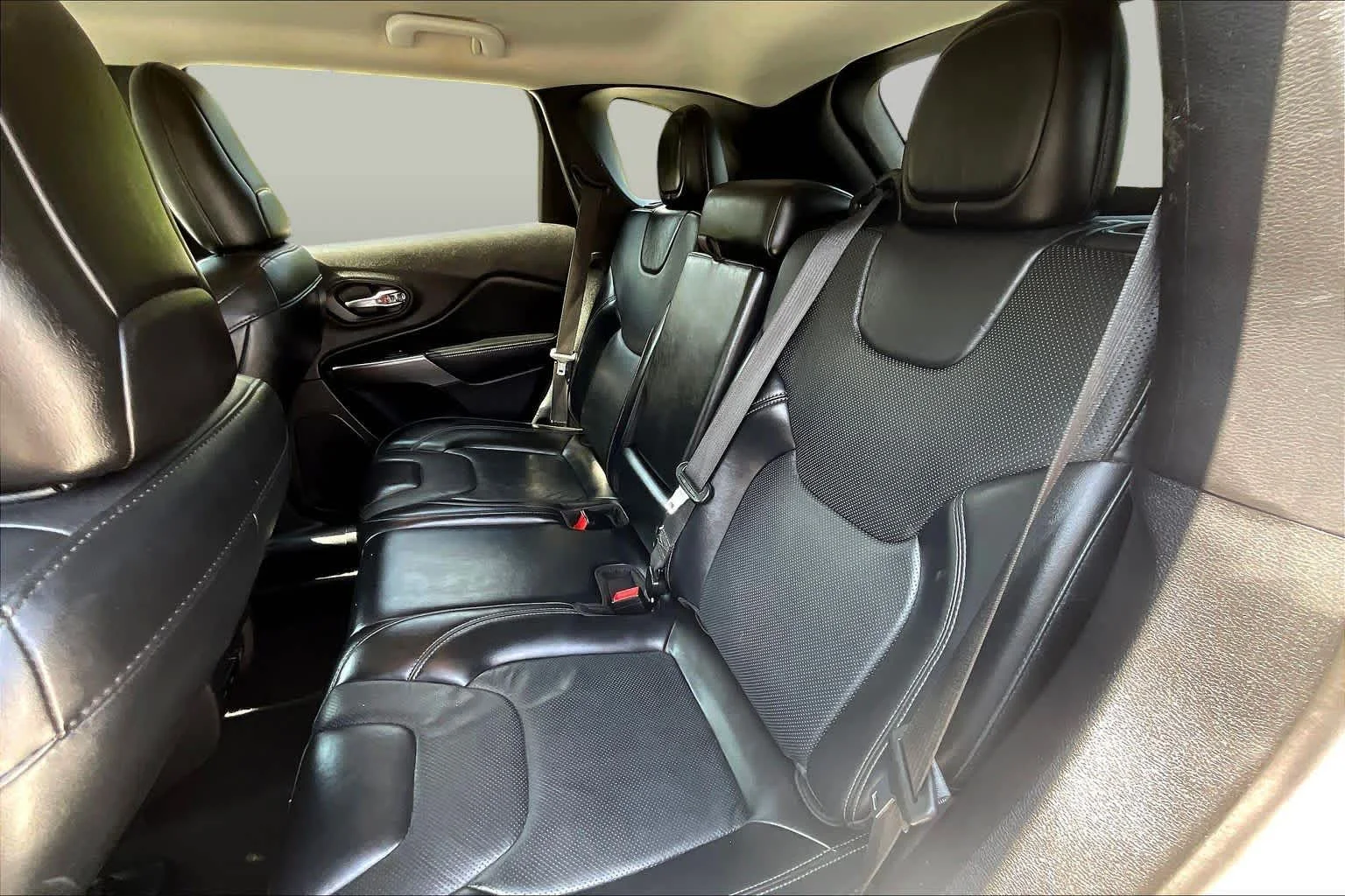 Used 2020 Bright White Clearcoat Jeep Limited image 18