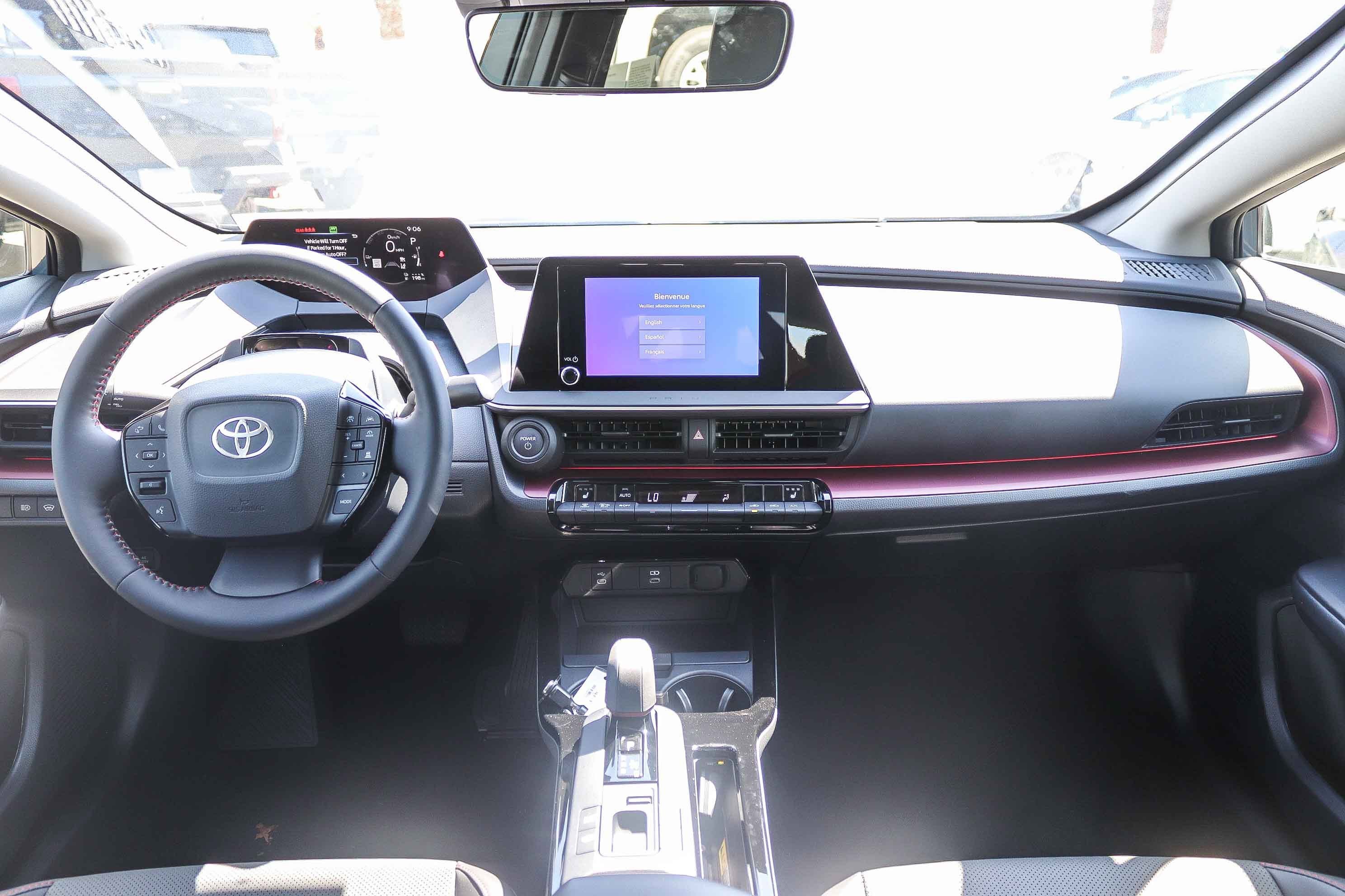2026 Toyota Prius Plug-in Hybrid XSE - Photo 14