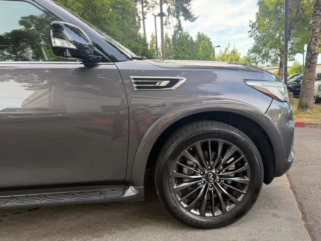 Used 2023 Anthracite Gray INFINITI Premium Select image 3