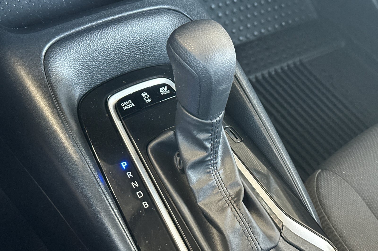 Certified Used 2026 MIDNIGHT BLACK Toyota Hybrid LE image 19