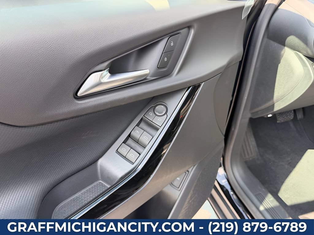2027 Chevrolet Equinox LT - Photo 11
