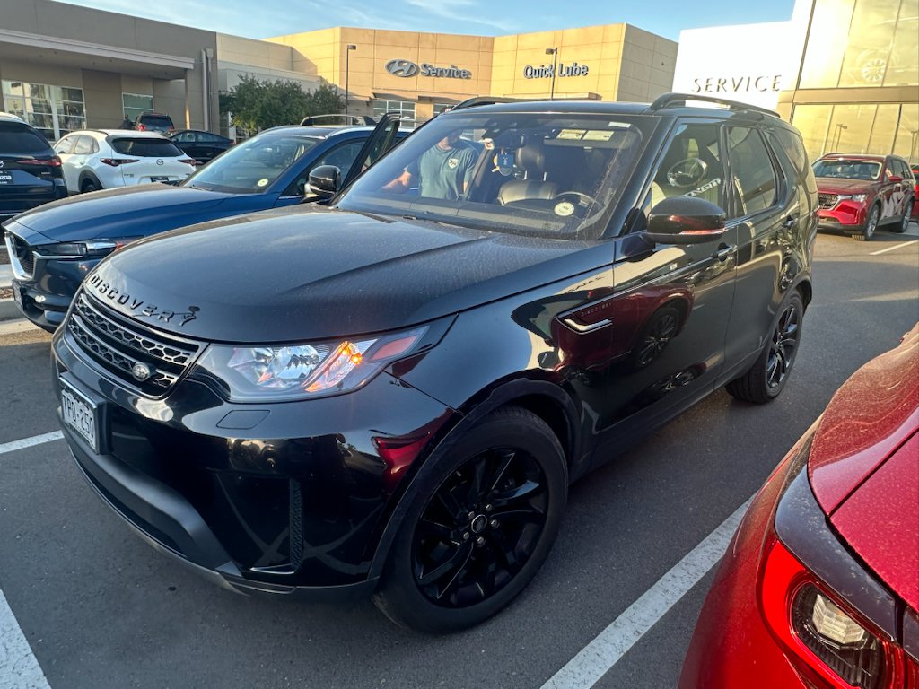 Used 2017 Santorini Black Metallic Land Rover SE image 1