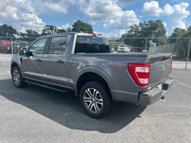 Used 2022 Gray Ford XL image 3