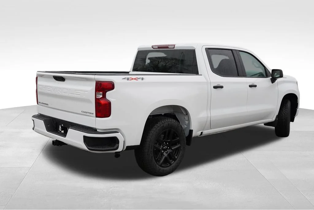 New 2026 Summit White Chevrolet Custom image 3