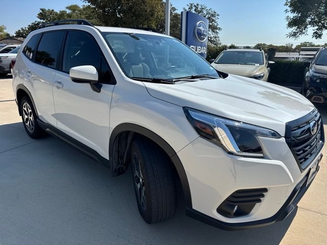 Used 2024  Subaru Premium image 1