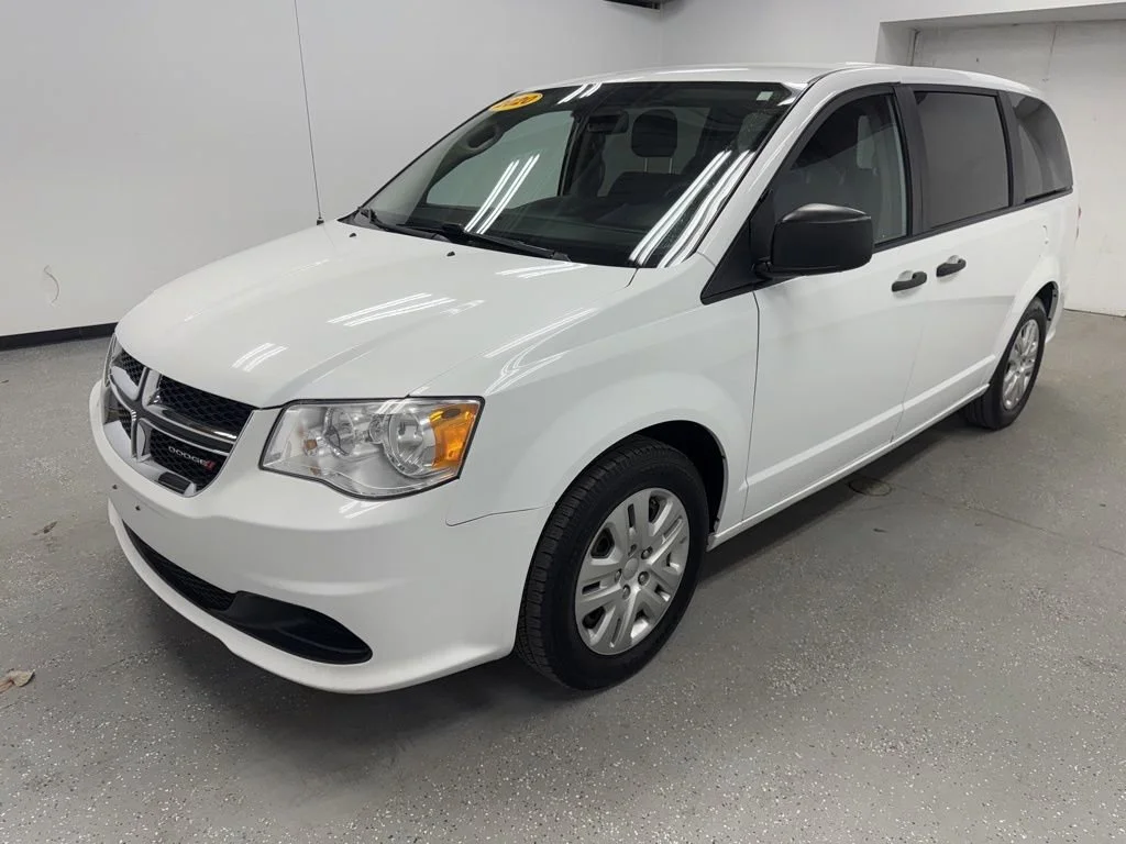 2020 Dodge Grand Caravan SE's photo