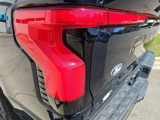 Used 2025 Blue Ford Lariat image 33