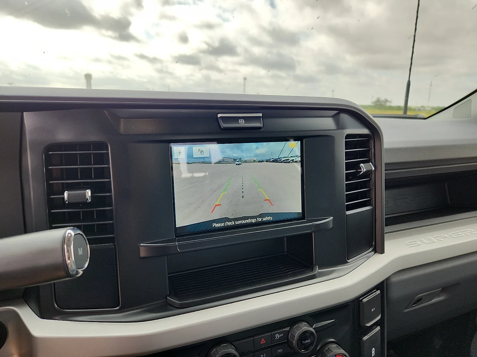 New 2026 Oxford White Ford F-250® XL image 23