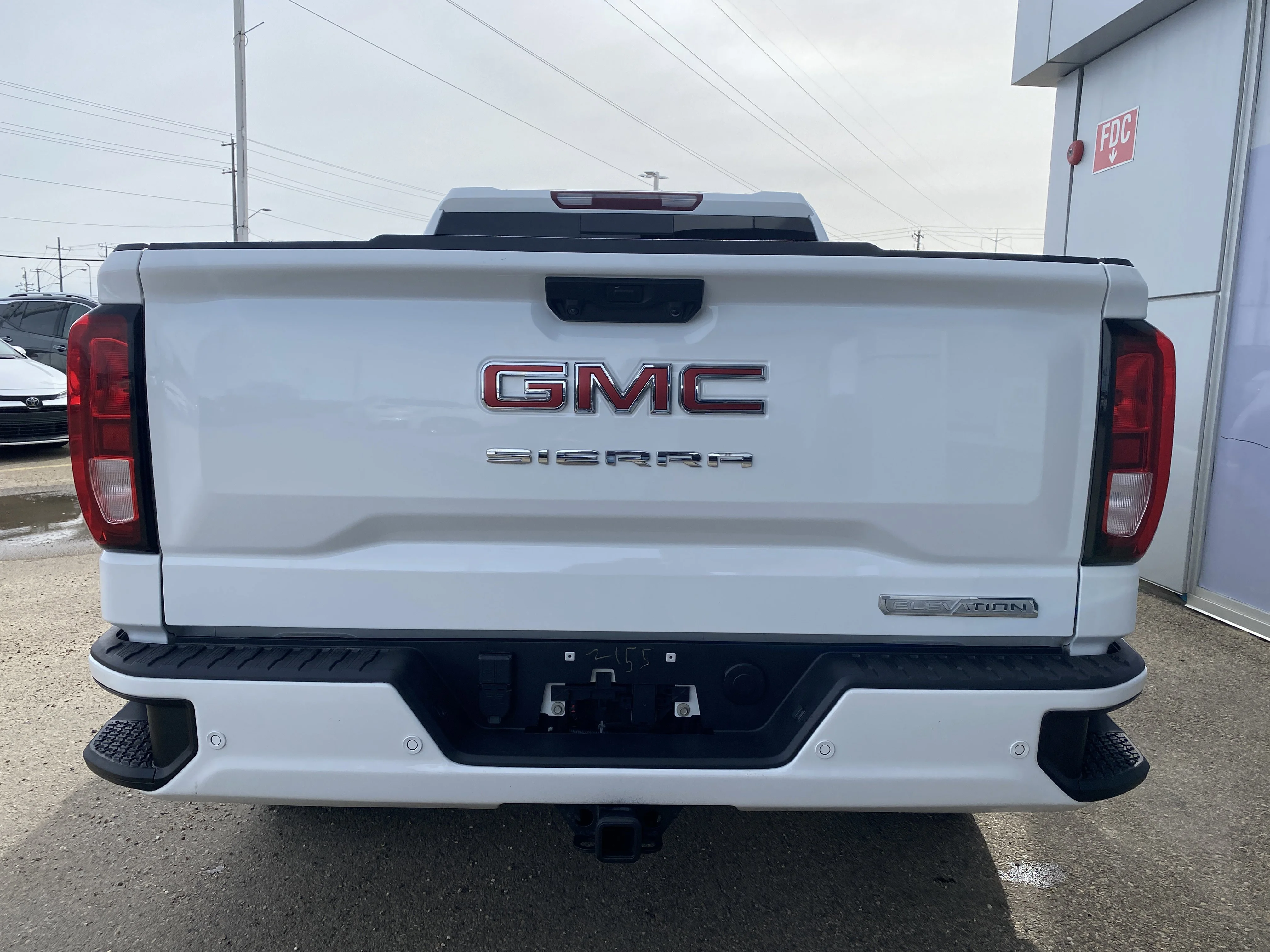 Certified Used 2024 White GMC Crew Cab Elevation * STANDARD BOX * BUCKETS * 360 CAMERA * image 4