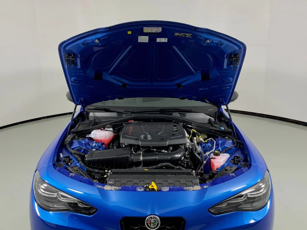 New 2026 Misano Blue Metallic Exterior Paint Alfa Romeo Sprint image 8