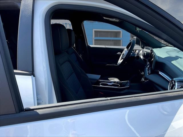 2027 Chevrolet Equinox LT - Photo 13