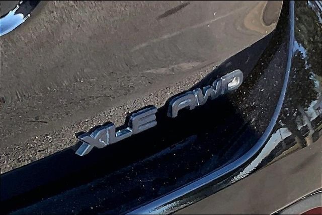 Used 2022 Black Toyota XLE image 8
