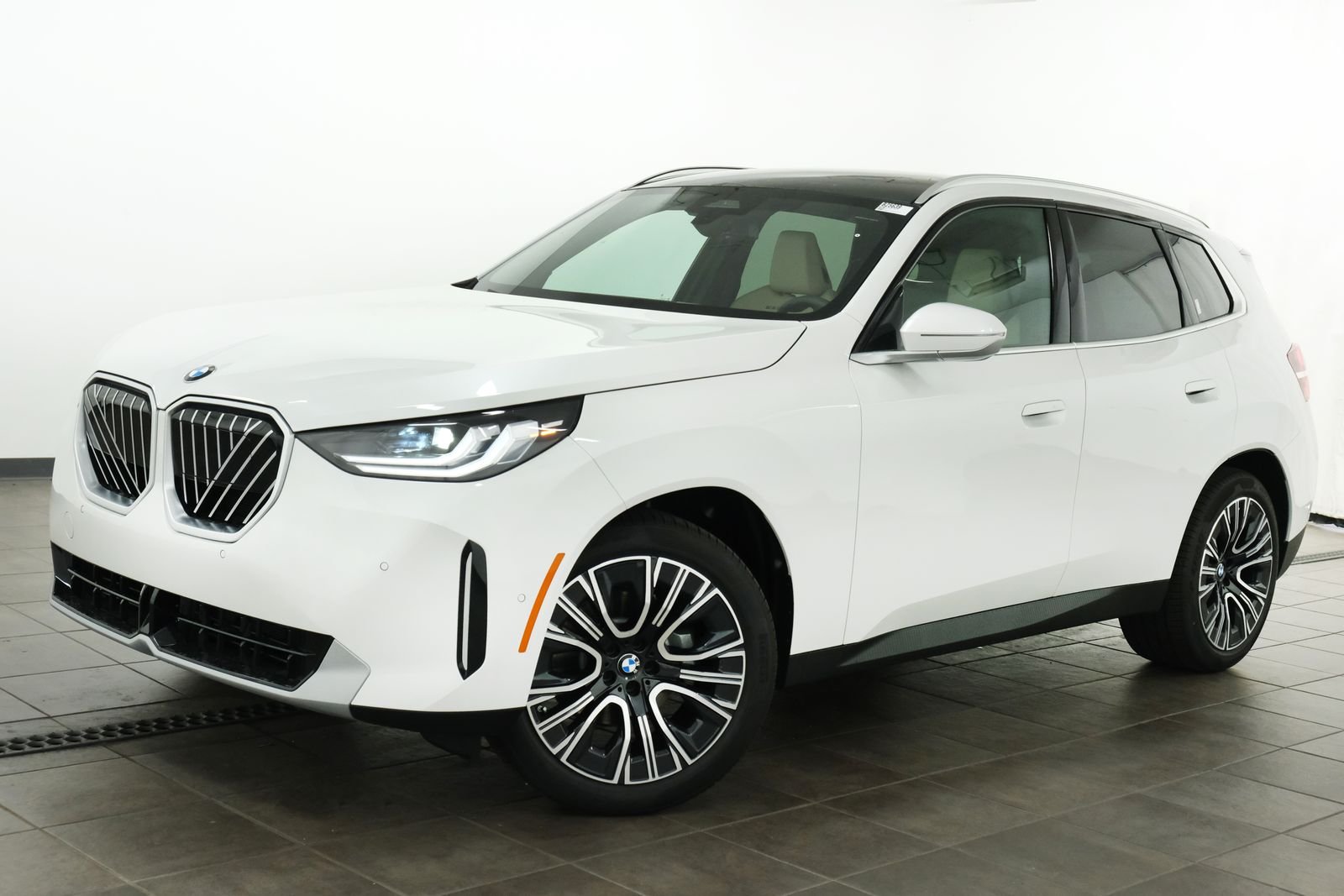 New 2026 Mineral White Metallic BMW 30 xDrive image 1
