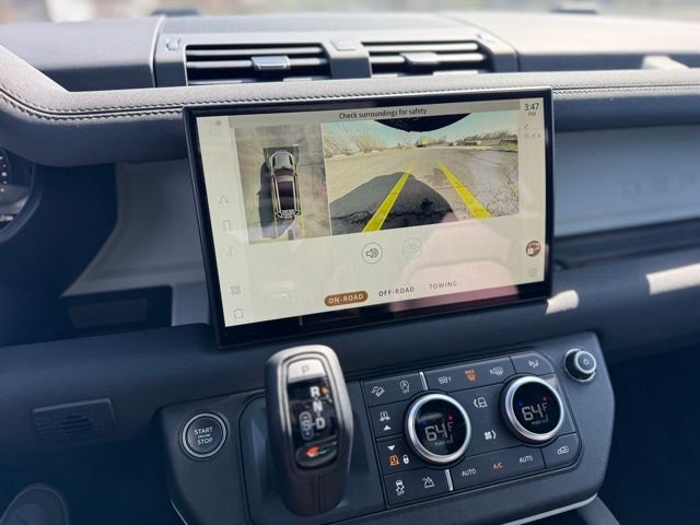 New 2023 Santorini Black Land Rover SE image 17