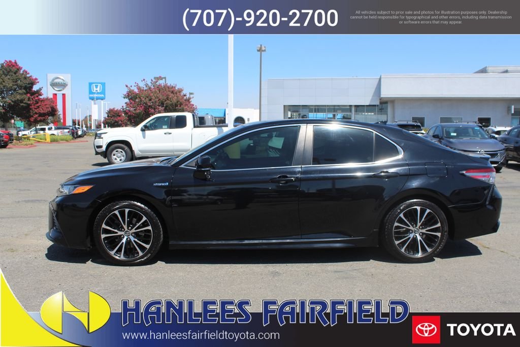 Used 2018 Toyota Camry SE with VIN 4T1B21HKXJU510635 for sale in Fairfield, CA