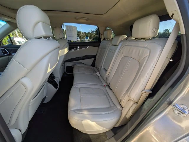 Certified Used 2019 Mocha Lincoln Reserve image 14