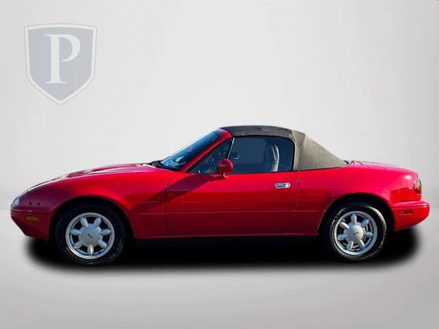 Used 1990 Red Mazda Base image 14