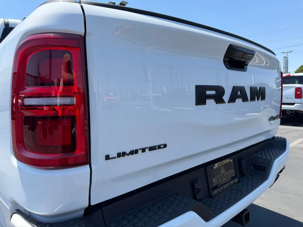 2025 RAM 1500 Limited - Photo 11