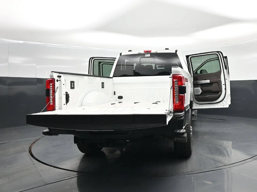 Used 2025 White Ford King Ranch image 33