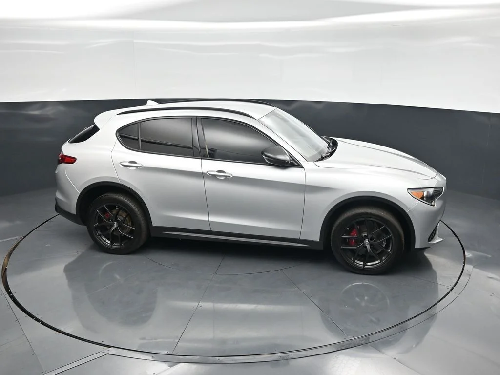 Used 2020 Gray Alfa Romeo Base image 50