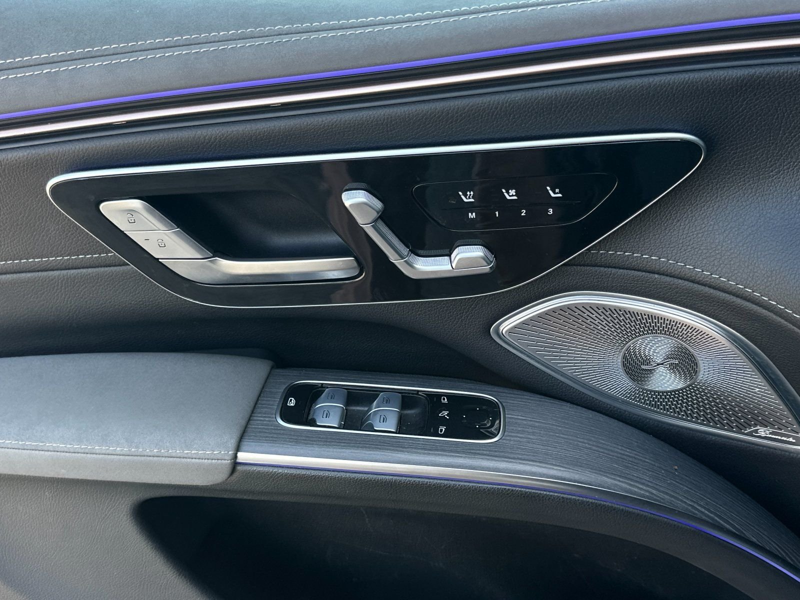Used 2023 Obsidian Black Metallic Mercedes-Benz 580 image 10