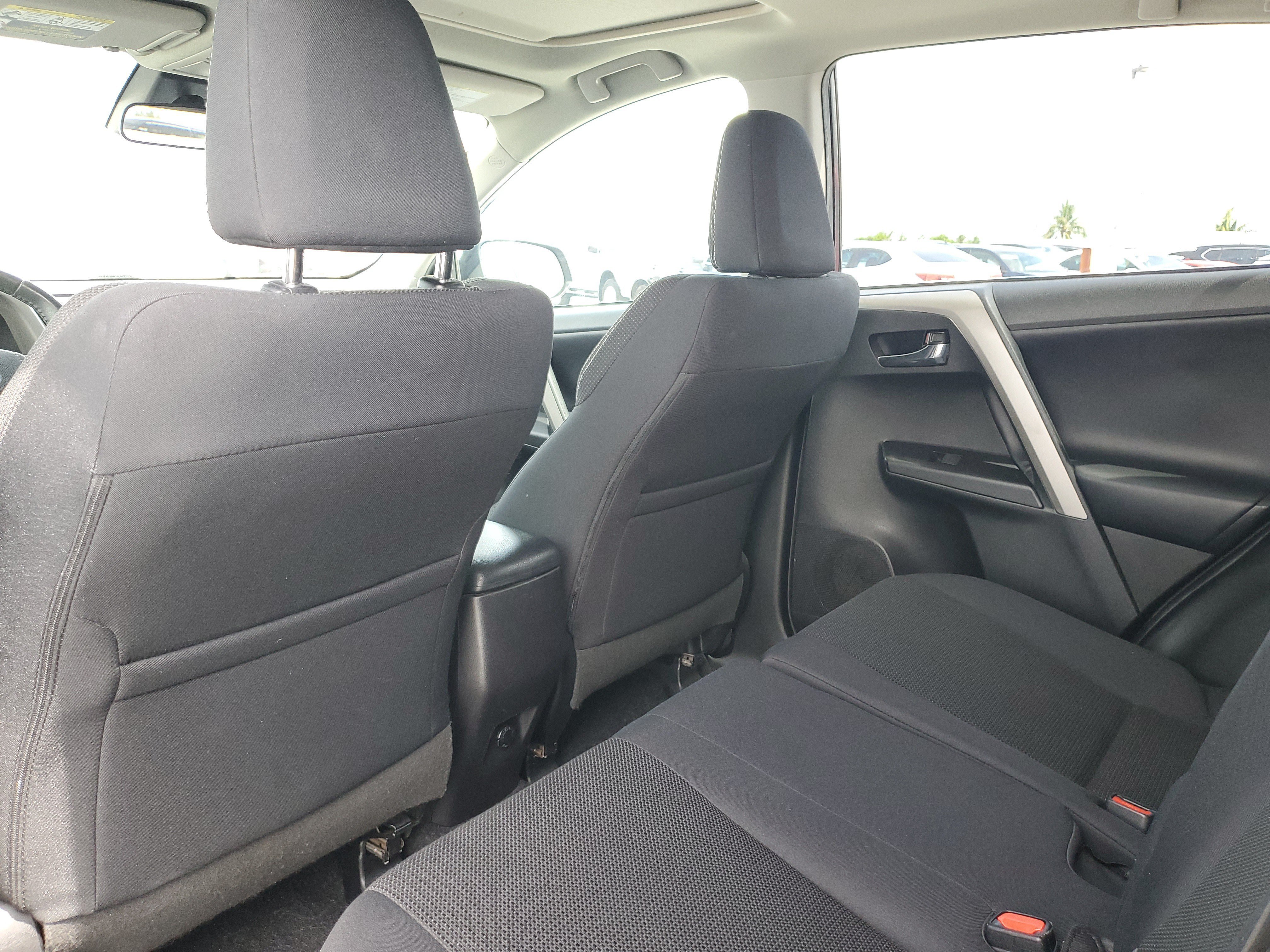 Used 2018 Magnetic Gray Metallic Toyota XLE image 13