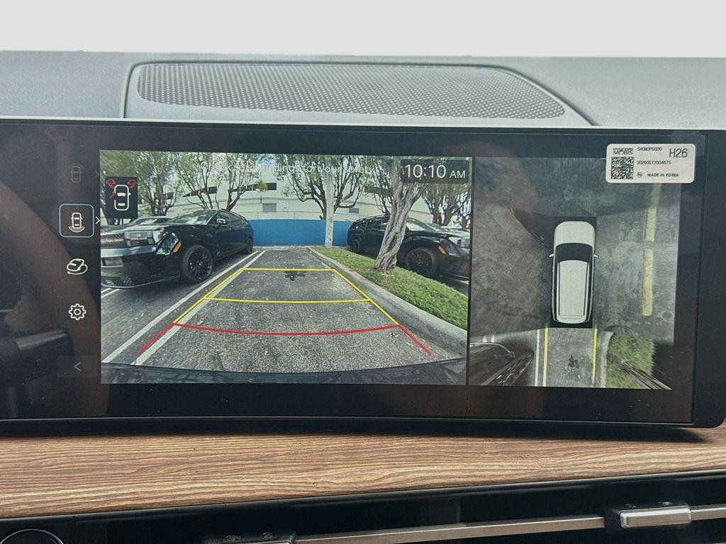 New 2027 Ecotronic Gray Hyundai Limited FWD image 11