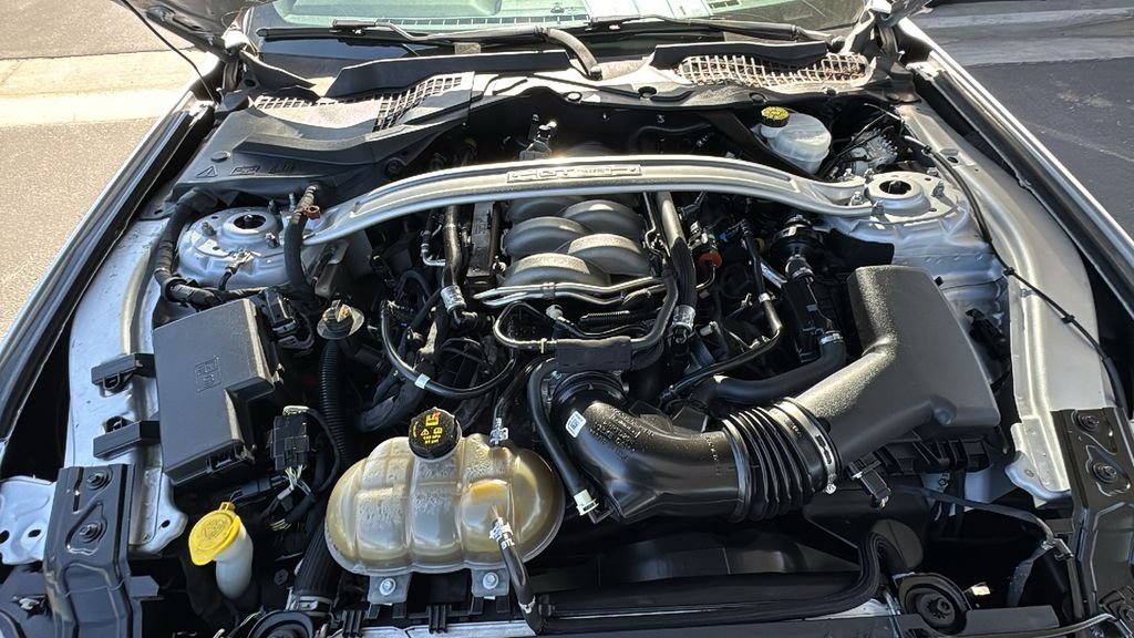 Used 2019 Silver Ford GT Premium image 26