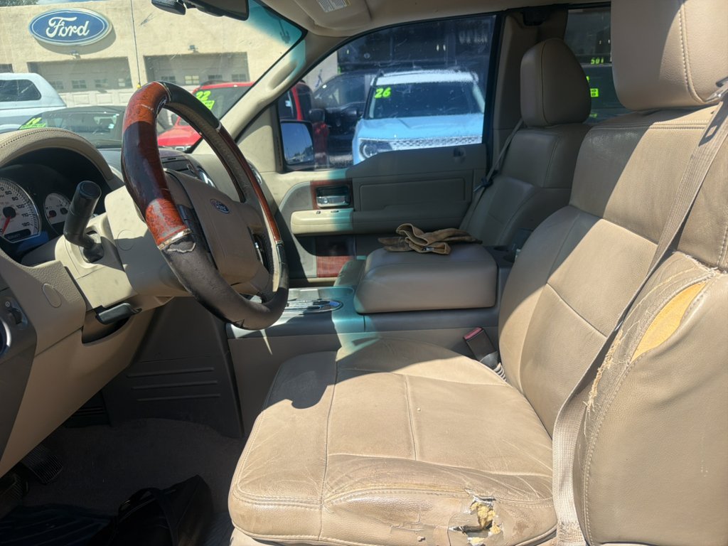 Used 2006 Red Ford LARIAT image 8