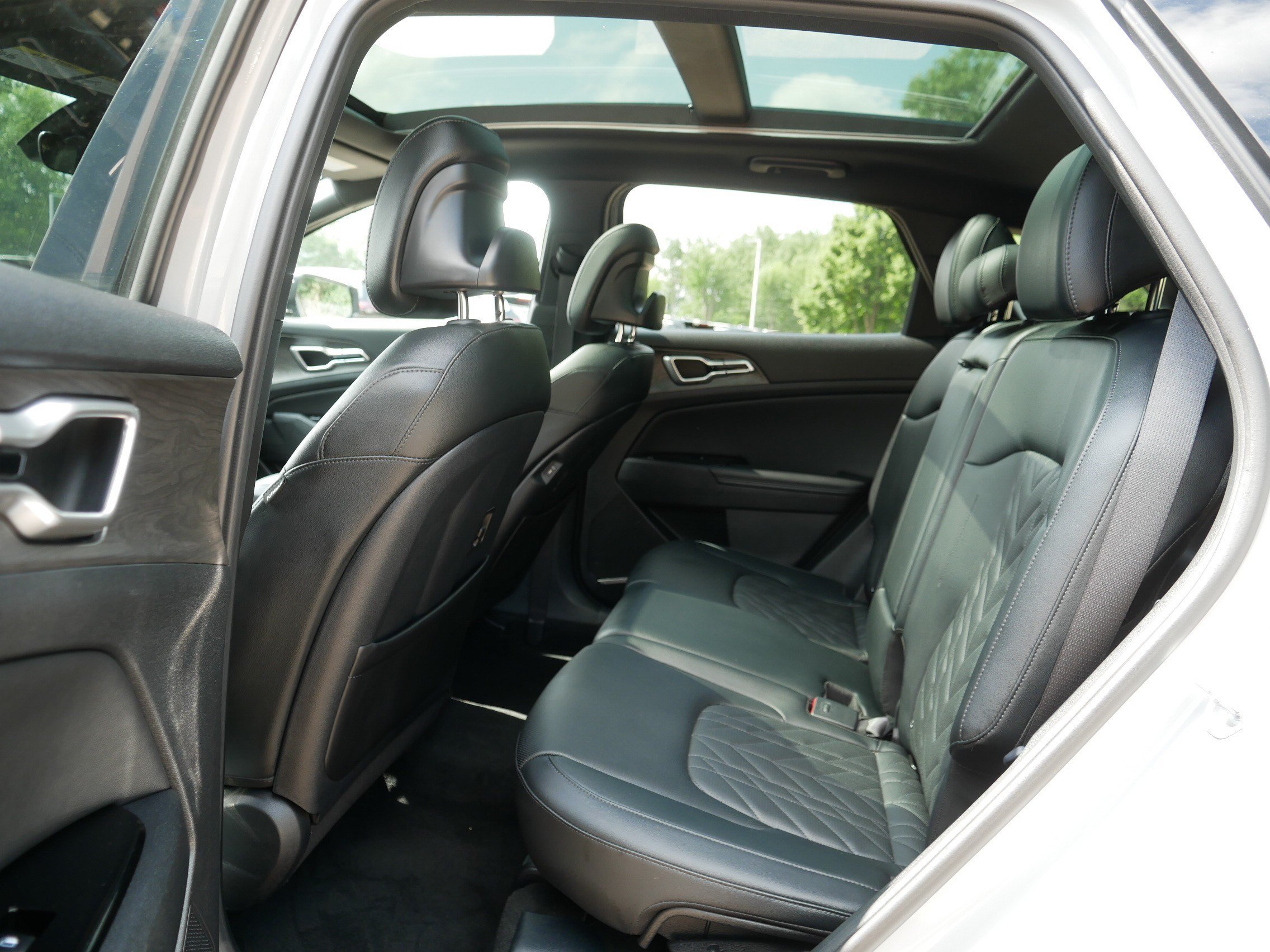 Used 2023 Wolf Gray Kia X-Line image 35