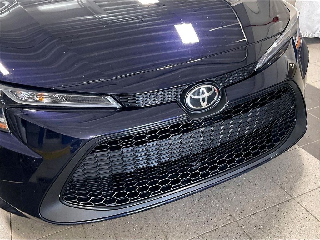 Used 2022 Blue Toyota LE image 28