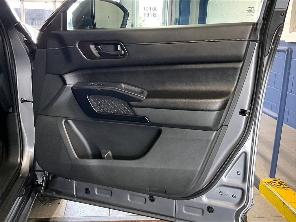 Used 2023 Gray Nissan SV image 12