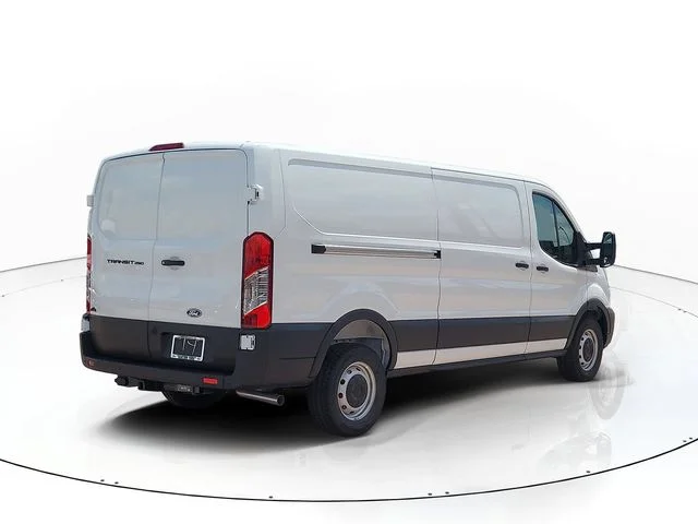 New 2026 Oxford White Ford Base image 5