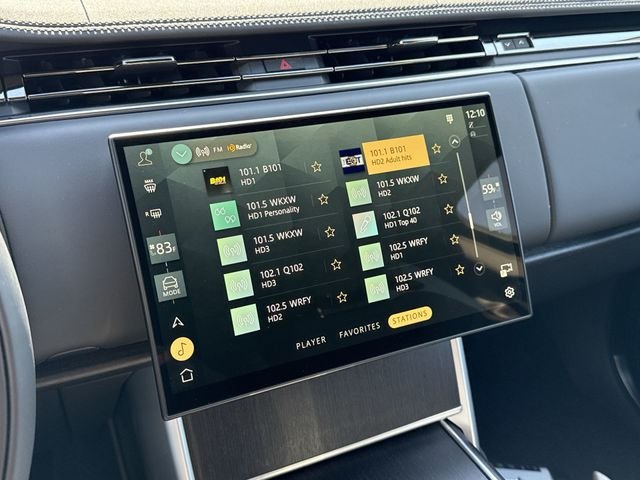 New 2026 Santorini Black Land Rover SE image 14