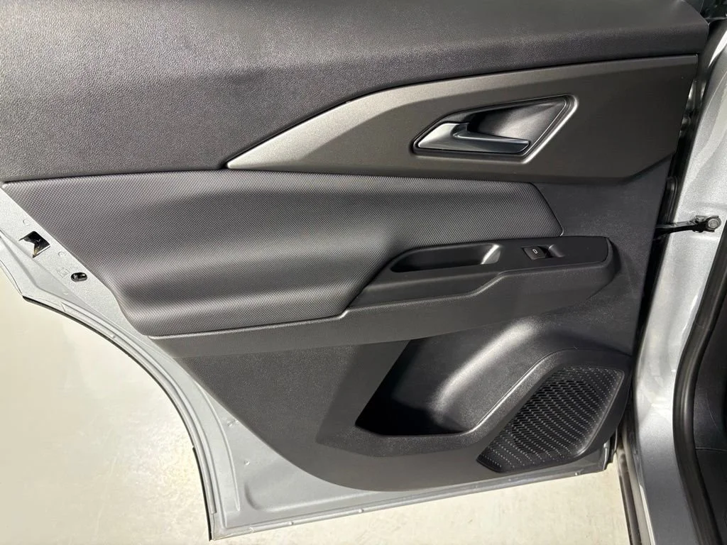 2026 Chevrolet Equinox EV 1LT - Photo 37