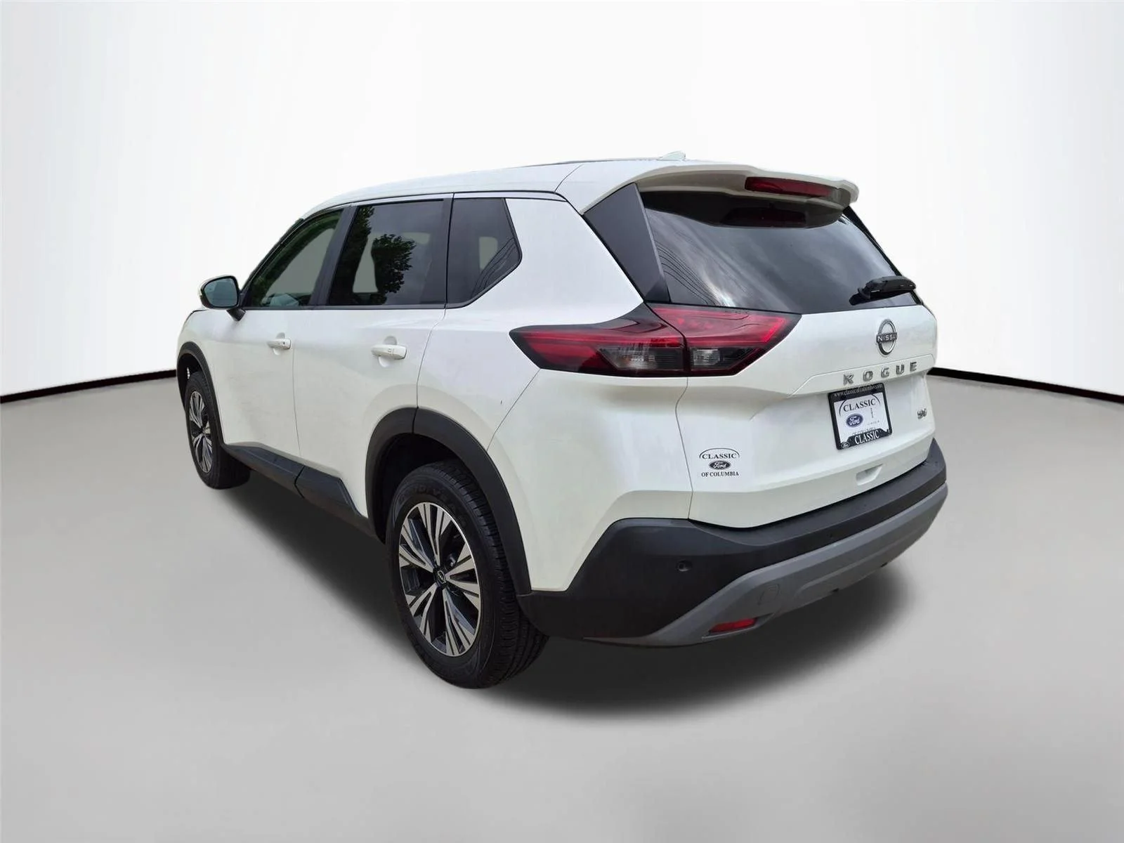 Used 2022 Pearl White Tricoat Nissan SV image 7