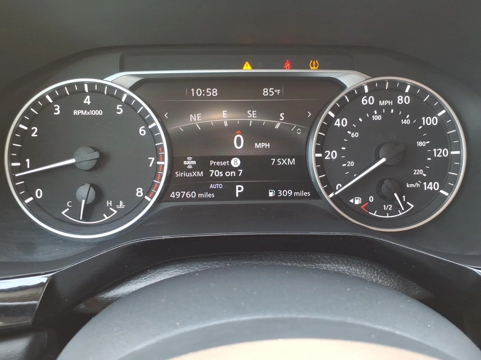 Used 2025 Super Black Nissan SL image 12