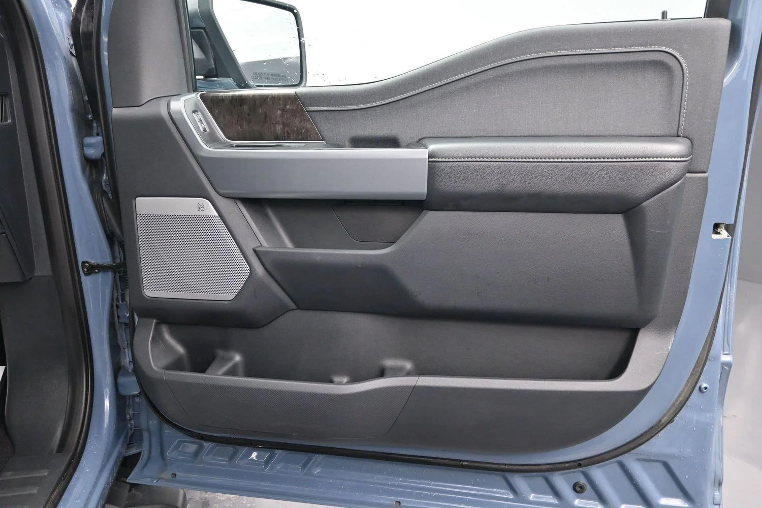 Used 2023 Azure Gray Metallic Tri-Coat Ford LARIAT image 9