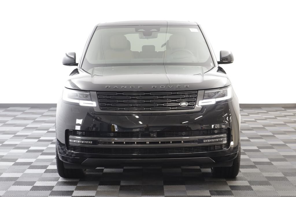 New 2026 Santorini Black LAND ROVER SE LWB 7-Seats / V8 image 24
