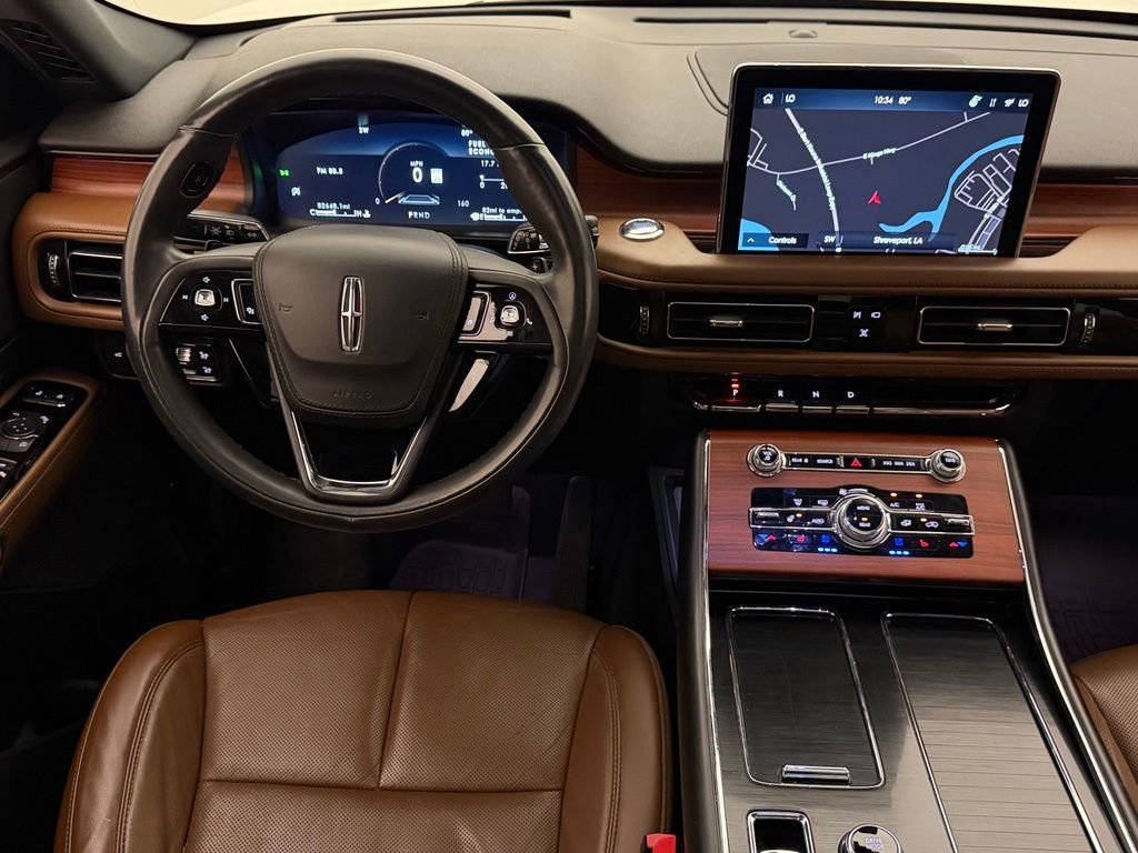 Used 2021 Ceramic Pearl Lincoln Reserve image 32